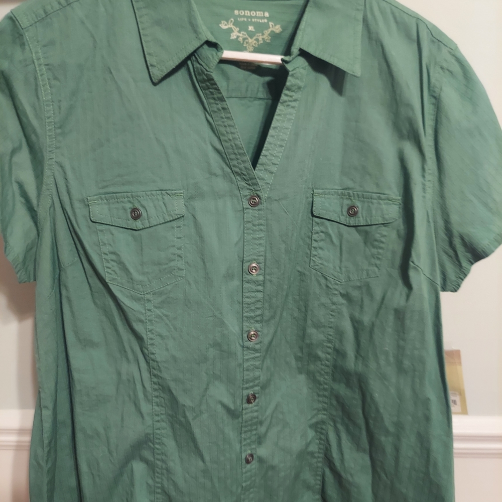 Sonoma Green Women's Button Down Shirt - Picture 5 of 5